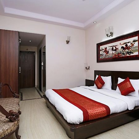 Oyo 5401 Hotel Mid Town Neu-Delhi Exterior foto