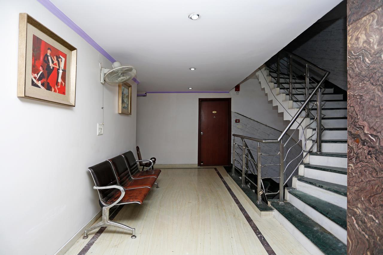 Oyo 5401 Hotel Mid Town Neu-Delhi Exterior foto