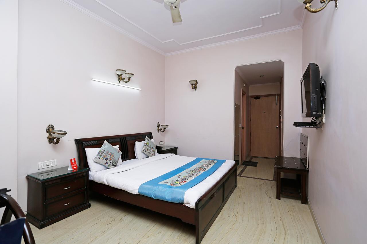 Oyo 5401 Hotel Mid Town Neu-Delhi Exterior foto